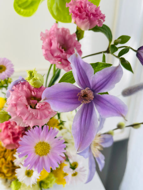 LUNA Floral Sculpture