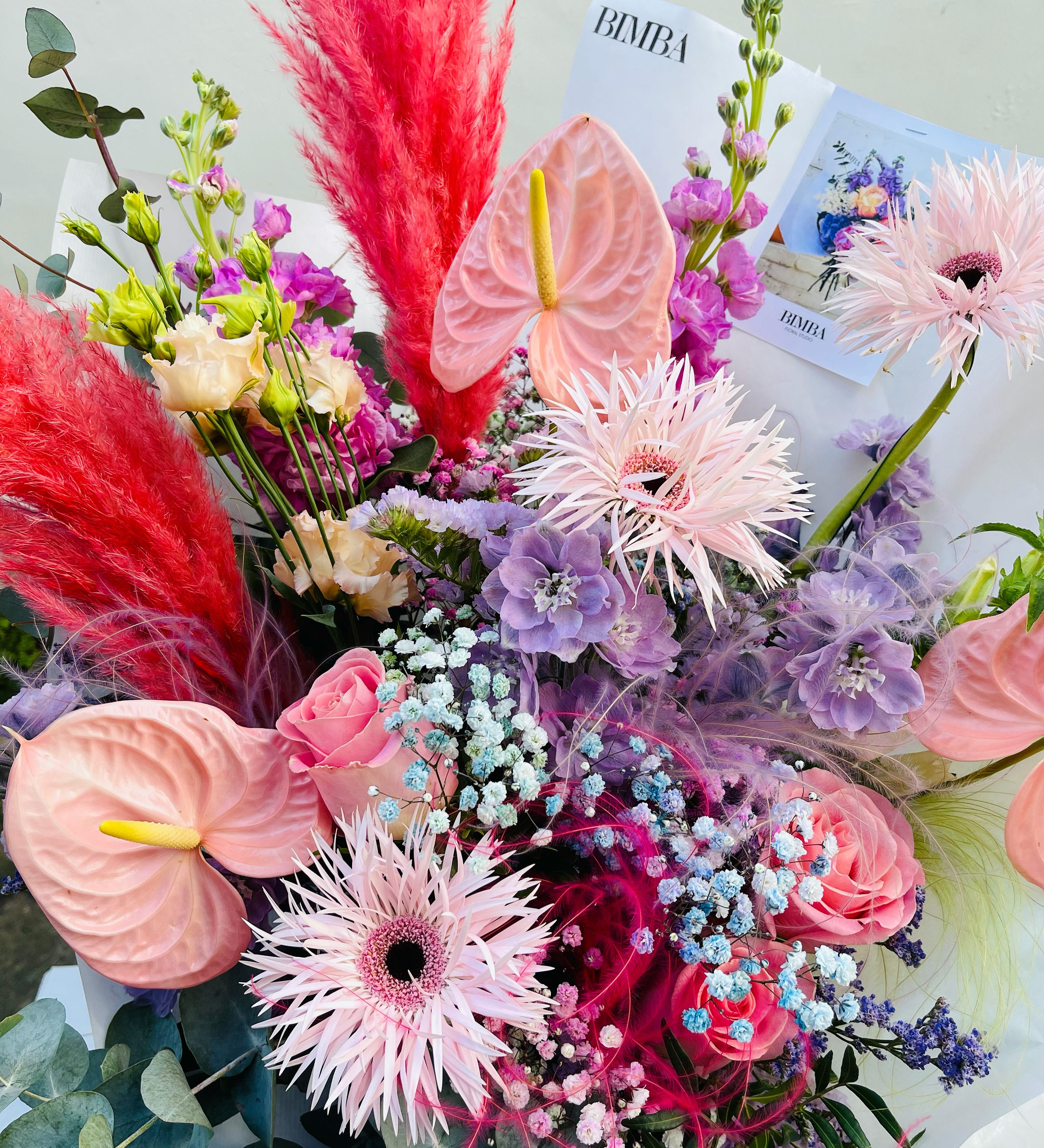 A BESPOKE SURPRISE  Bespoke artistic creation of fresh flowers grown in England and from other horizons.  The florist inspiration, a personalized bouquet according to the vibe of the moment. Unique creation, depending on the season, an intense vibration settles in the hands of the artist to create a unique, tailor-made emotion. A colour palette, texture, movement, harmony, a surprise!, BESPOKE BOUQUET - Fresh, Seasonal Flowers London